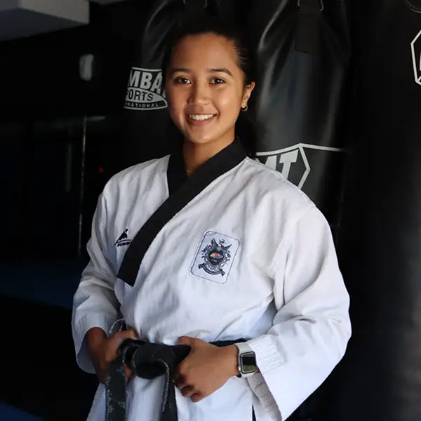 Leanne R. Peña